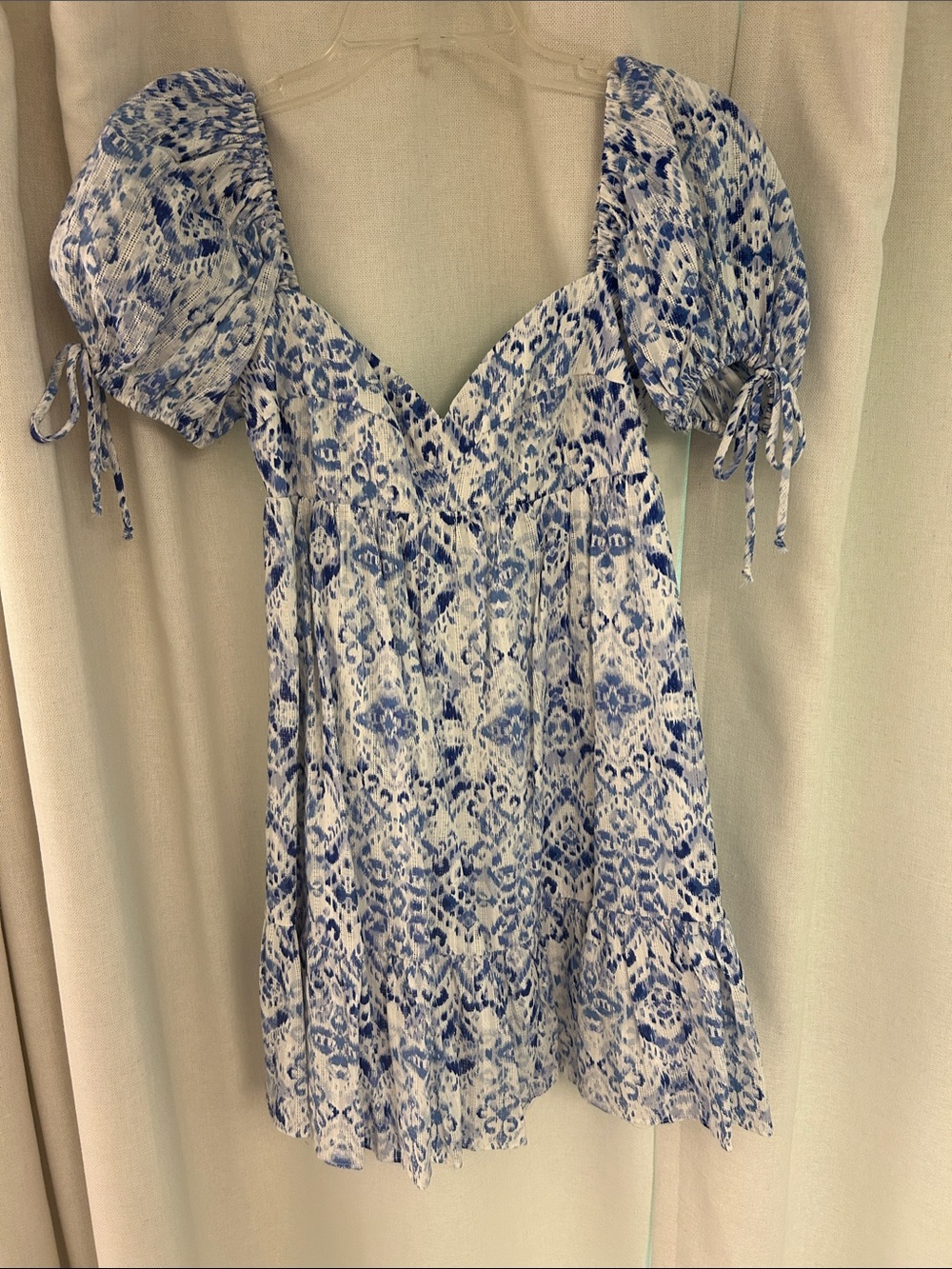 Blue & White Puff-Sleeve V-Neck Women’s mini dress